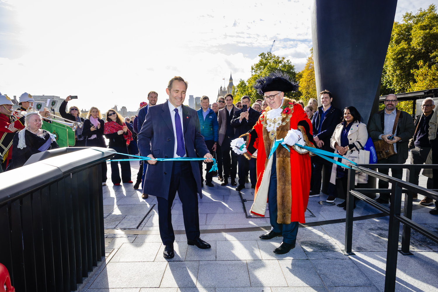 Iconic new London ‘micro park’ opened following completion of super sewer works